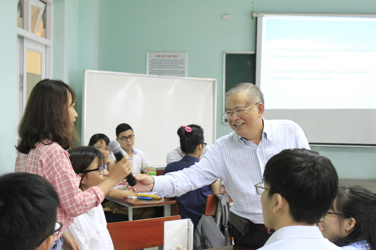 Science Cafe tháng 5: "Tại sao phải đặt vấn đề Đạo đức trong nghiên cứu Y học" - GS. Trần Tịnh Hiền