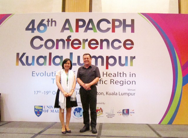 Dr Quynh Anh and Professor Michael Dunne