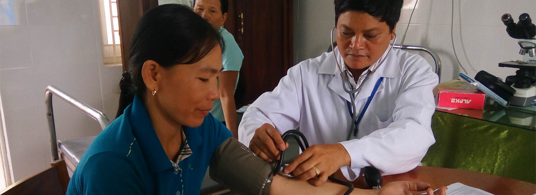 Phối hợp cùng Trung tâm Y tế huyện Phú Vang tiến hành nghiên cứu khoa học